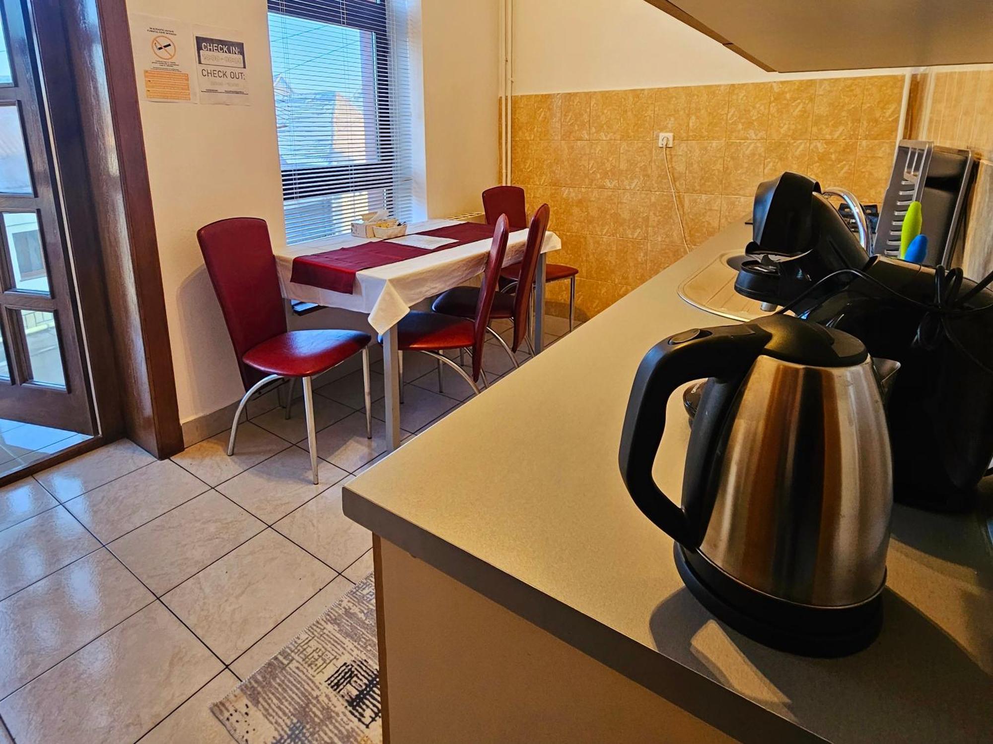 Apartment Zarnesti City Centre Vmp Free Parking Buitenkant foto