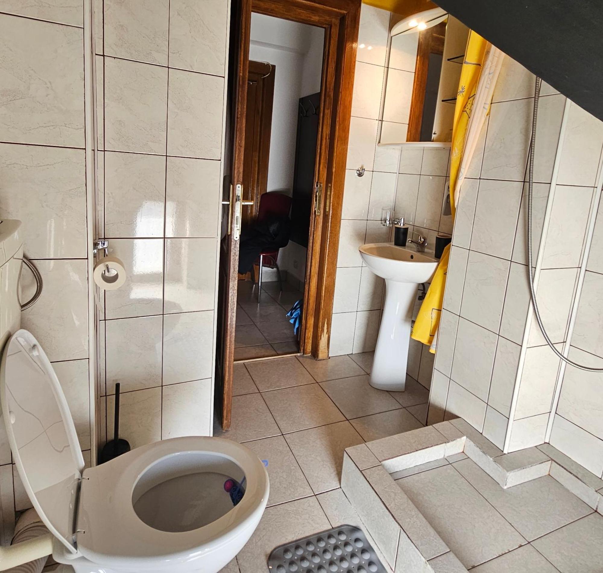 Apartment Zarnesti City Centre Vmp Free Parking Kamer foto