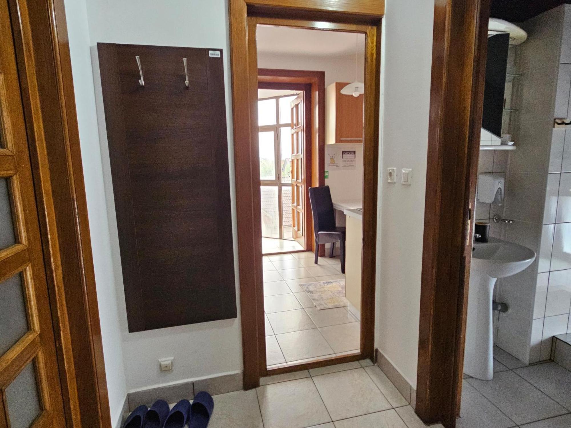 Apartment Zarnesti City Centre Vmp Free Parking Buitenkant foto
